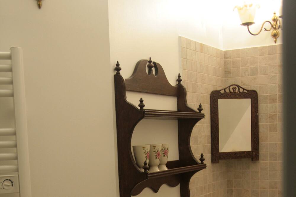 Photo of Bathroom in Ancy-le-Franc