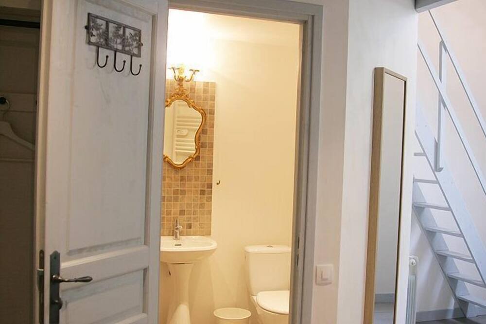 Photo of Bathroom in Ancy-le-Franc