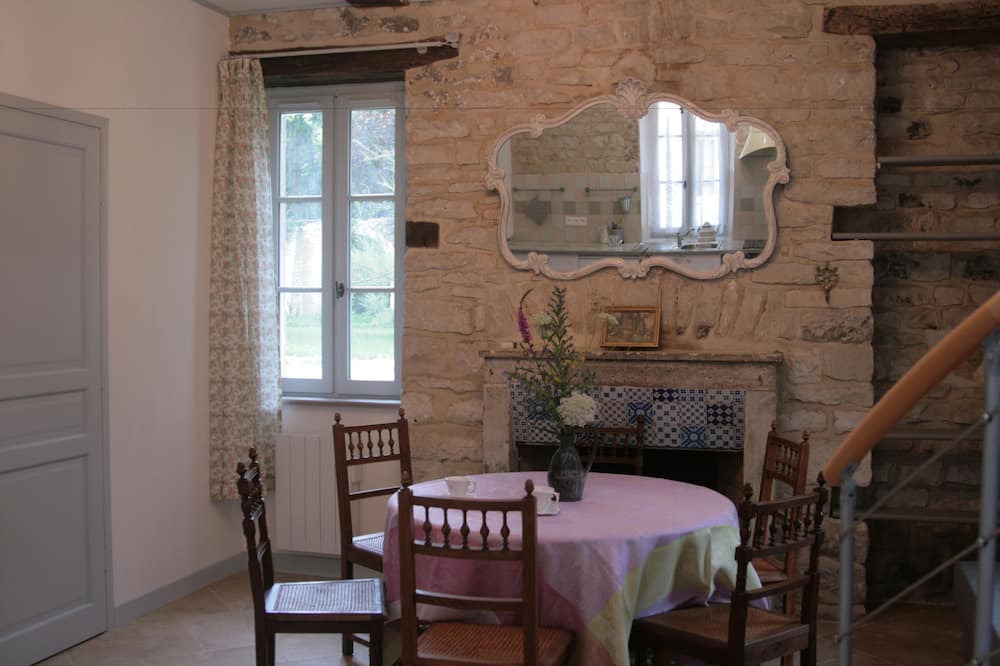 Photo of Livingroom in Ancy-le-Franc