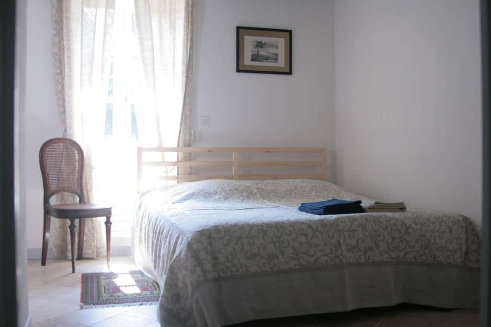 Photo of Bedroom in Ancy-le-Franc