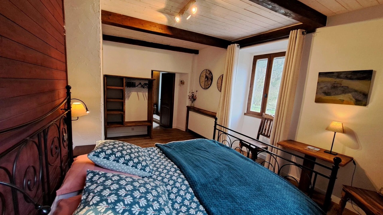 Photo of Bedroom in Menee
