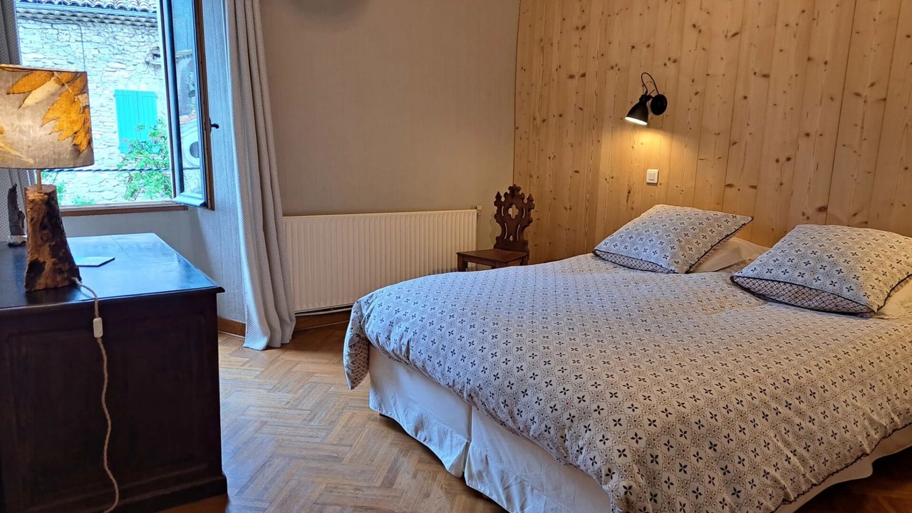 Photo of Bedroom in Menee