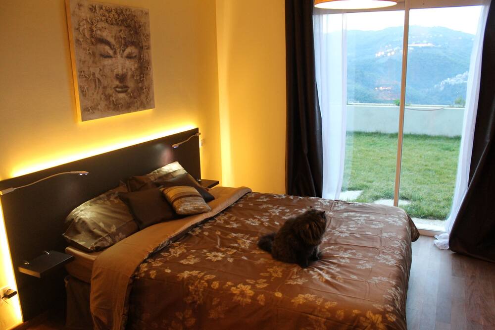 Photo of Bedroom in Auribeau-sur-Siagne