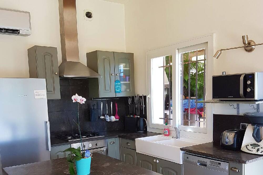 Photo of Kitchen in Auribeau-sur-Siagne