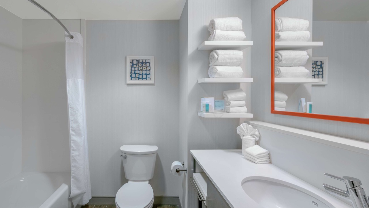 Photo of Bathroom in Glenarden