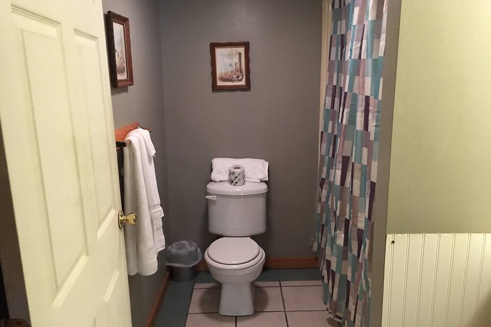 Photo of Bathroom in Centre