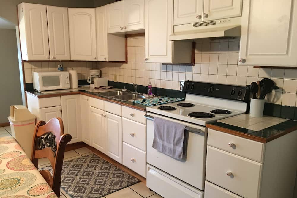 Photo of Kitchen in Centre