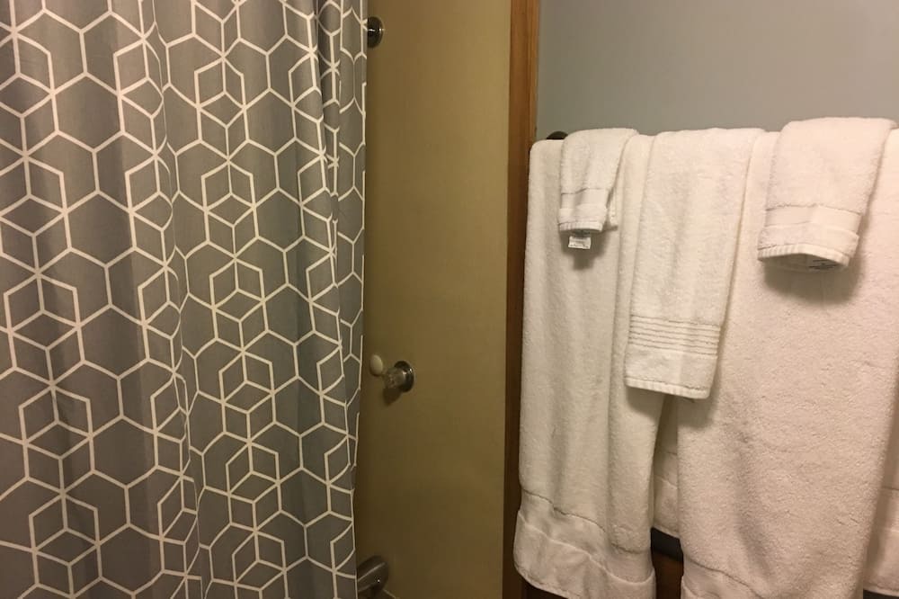 Photo of Bathroom in Centre