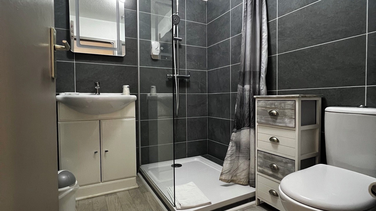 Photo of Bathroom in Puget-Theniers