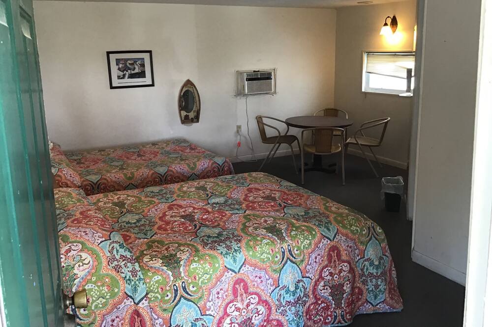 Photo of Others in Monticello