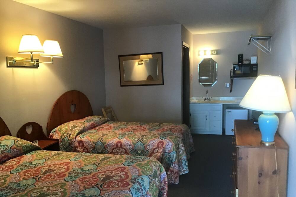 Photo of Others in Monticello