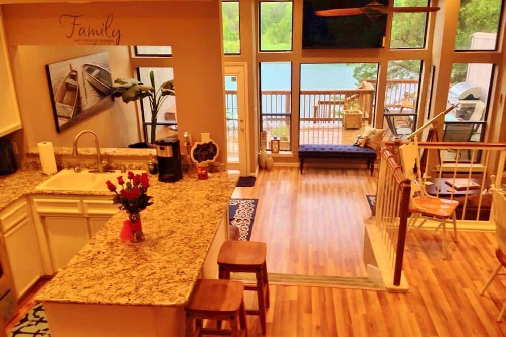 Photo of Livingroom in Pottsboro