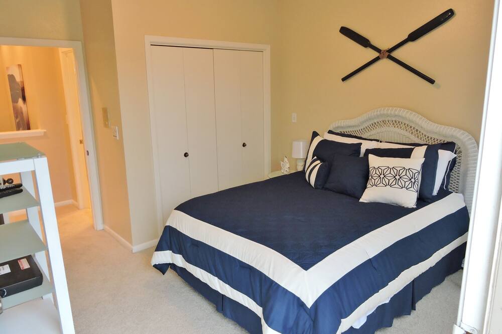 Photo of Bedroom in Pottsboro