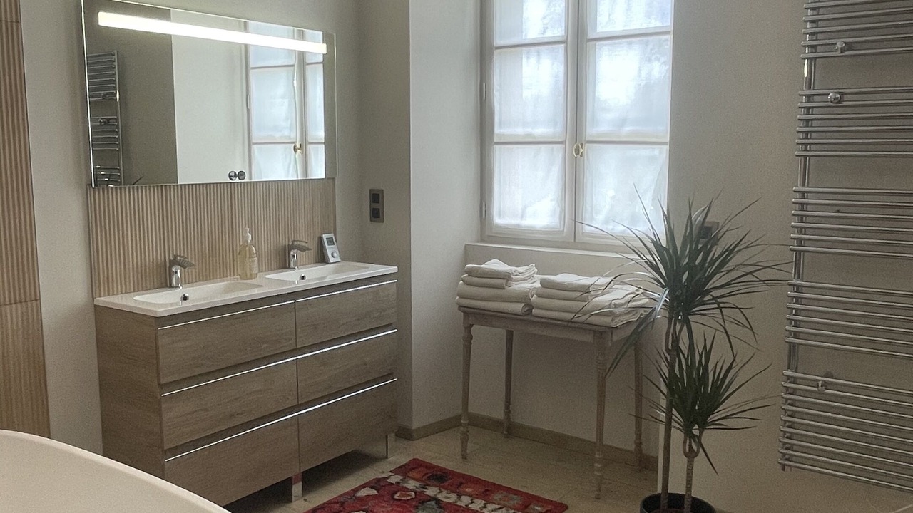 Photo of Bathroom in Lugon-et-l'ile-du-Carney