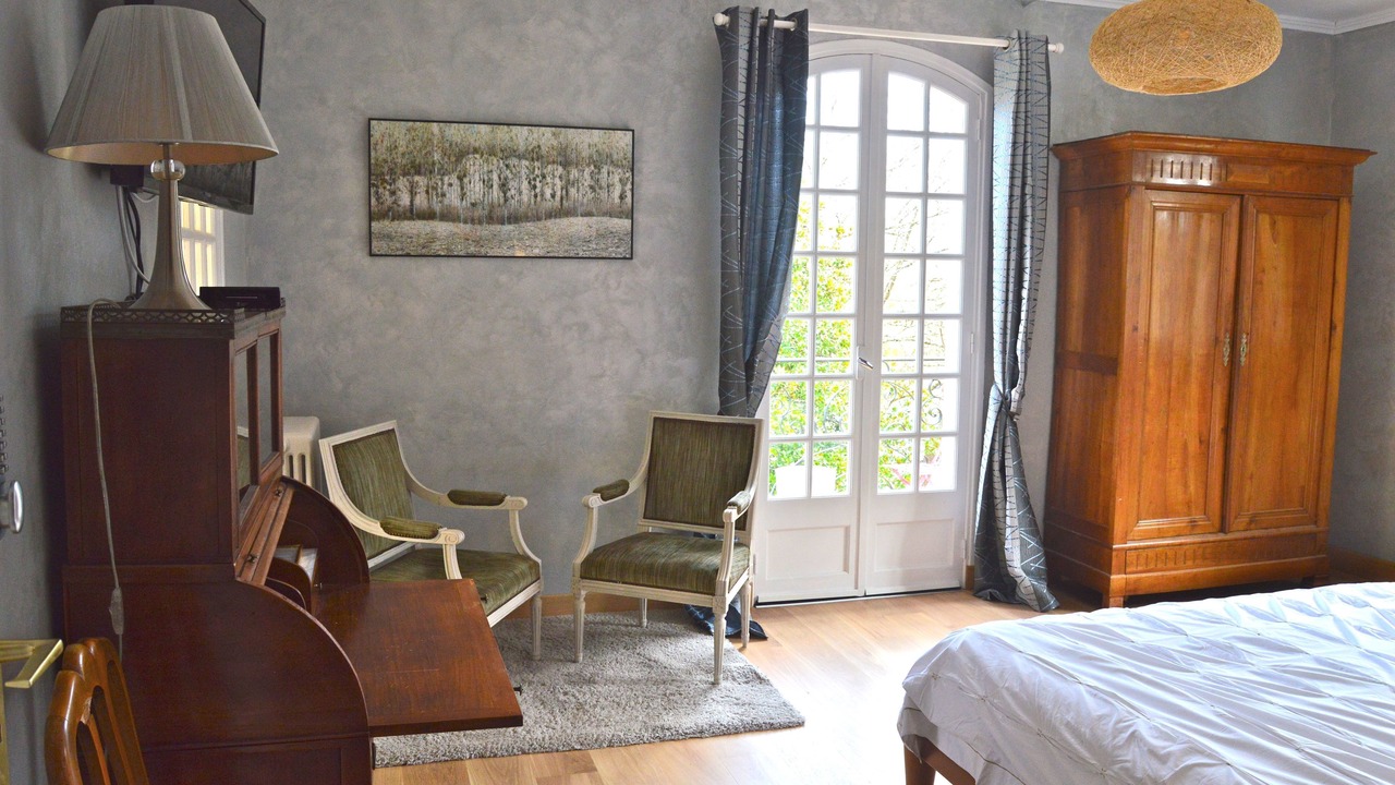 Photo of Bedroom in Arnaud-Guilhem