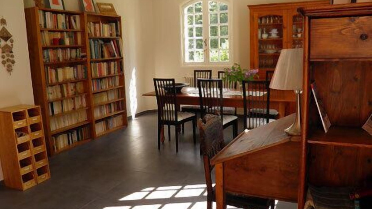 Photo of Others in Arnaud-Guilhem