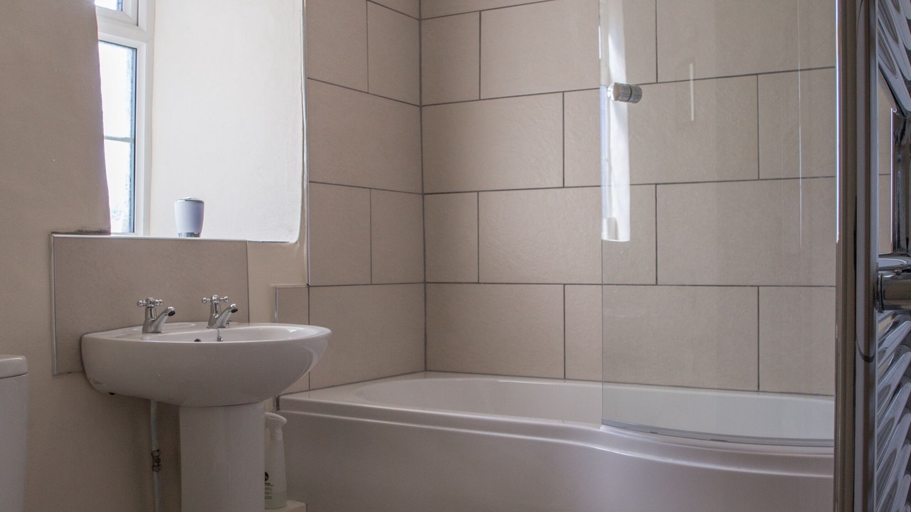 Photo of Bathroom in Trewassa