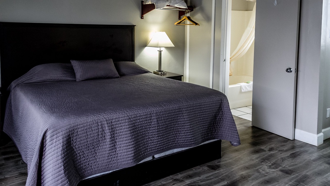 Photo of Bedroom in Lakeview