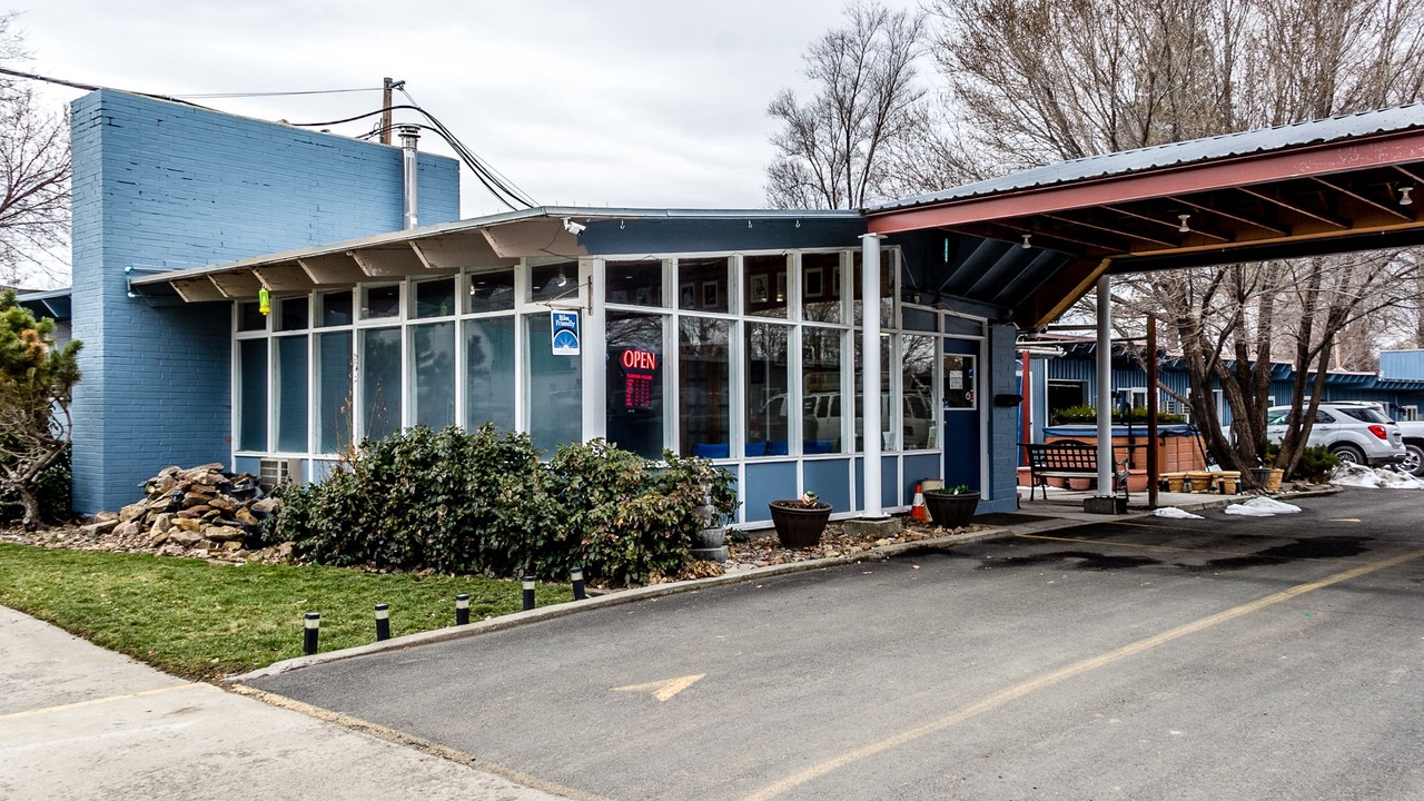 Photo of Outdoor in Lakeview