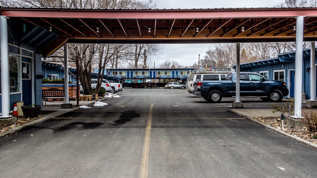 Photo of Outdoor in Lakeview