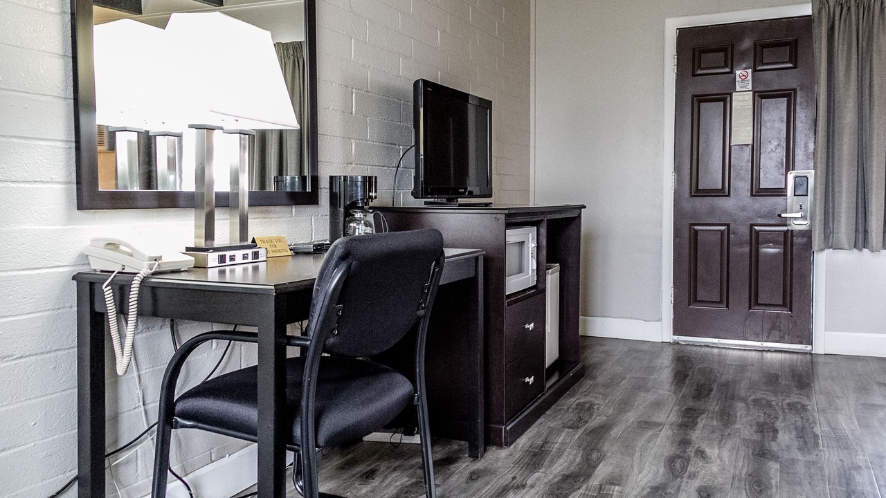 Photo of Bedroom in Lakeview