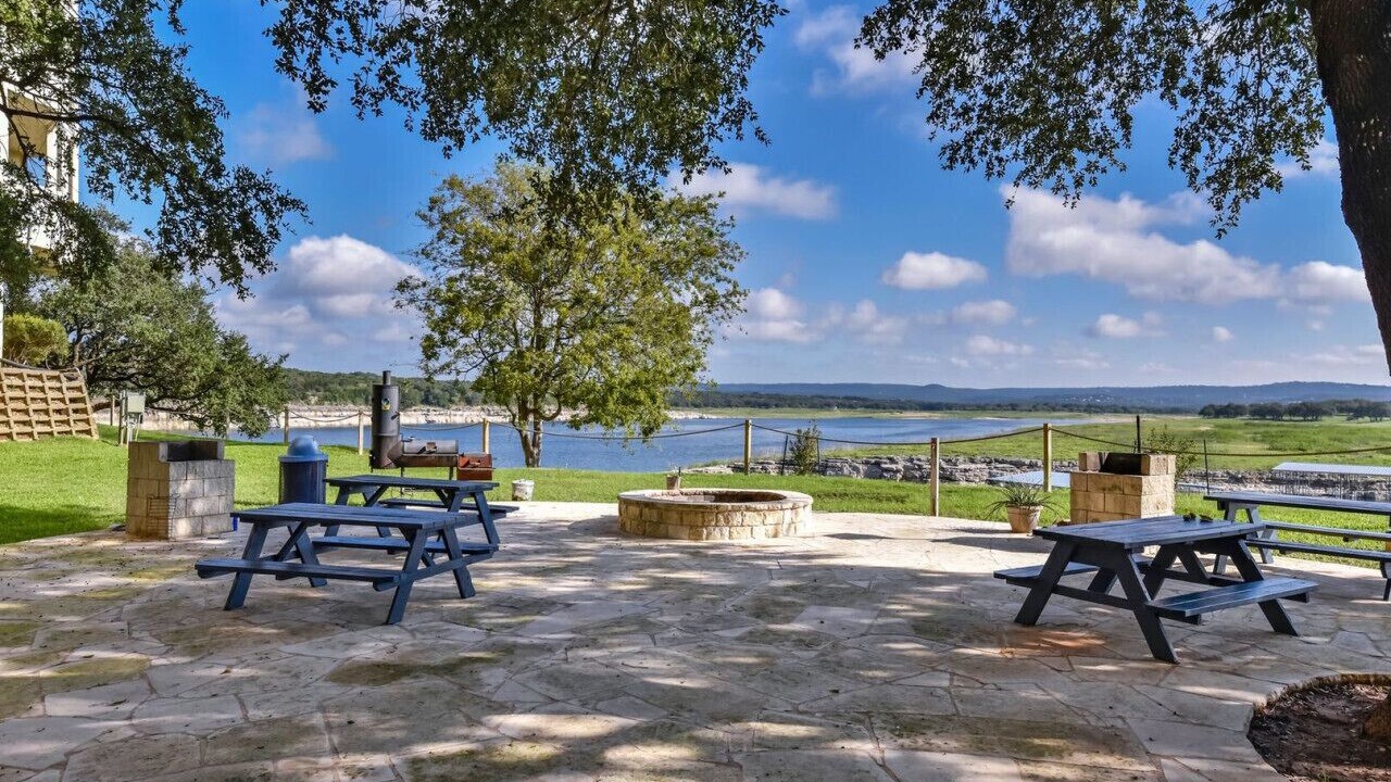 Photo of Outdoor in Highland Lake Estates