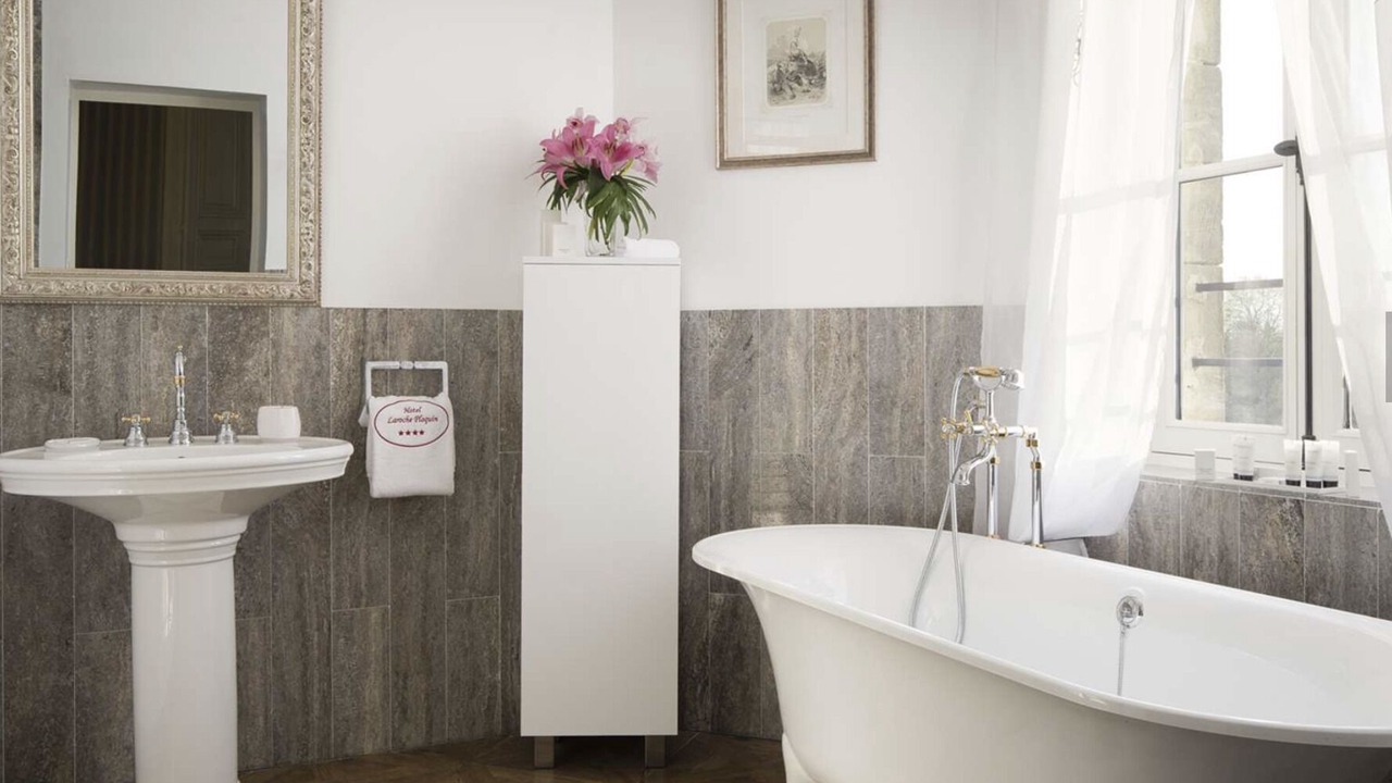 Photo of Bathroom in Sepmes