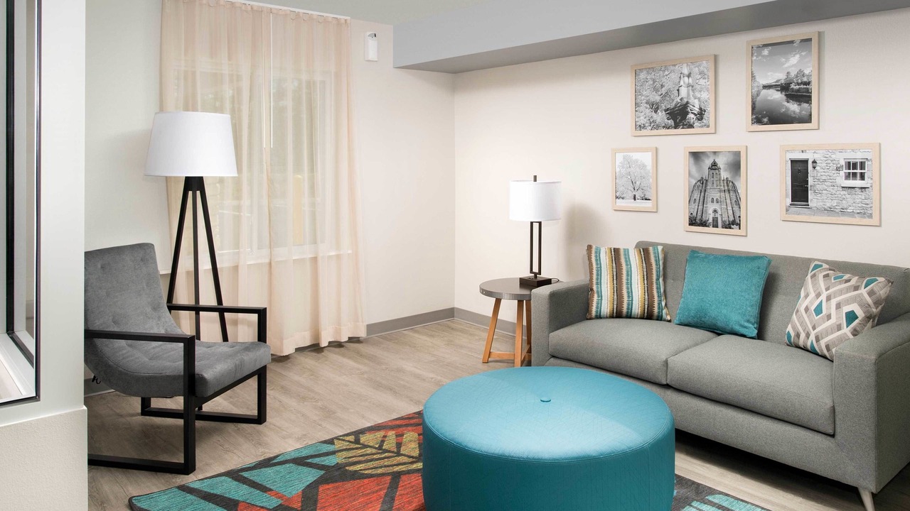 Photo of Livingroom in Ludlam