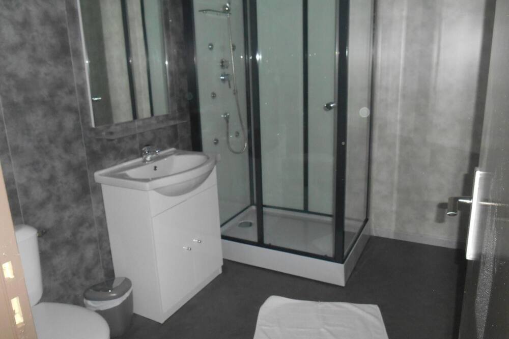 Photo of Bathroom in Loon-Plage