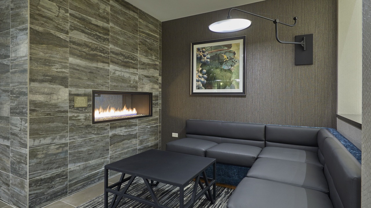 Photo of Livingroom in Cal Young