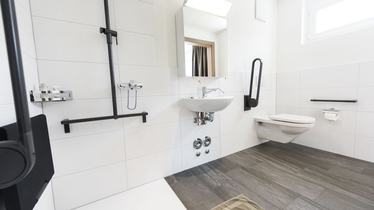 Photo of Bathroom in Uster District