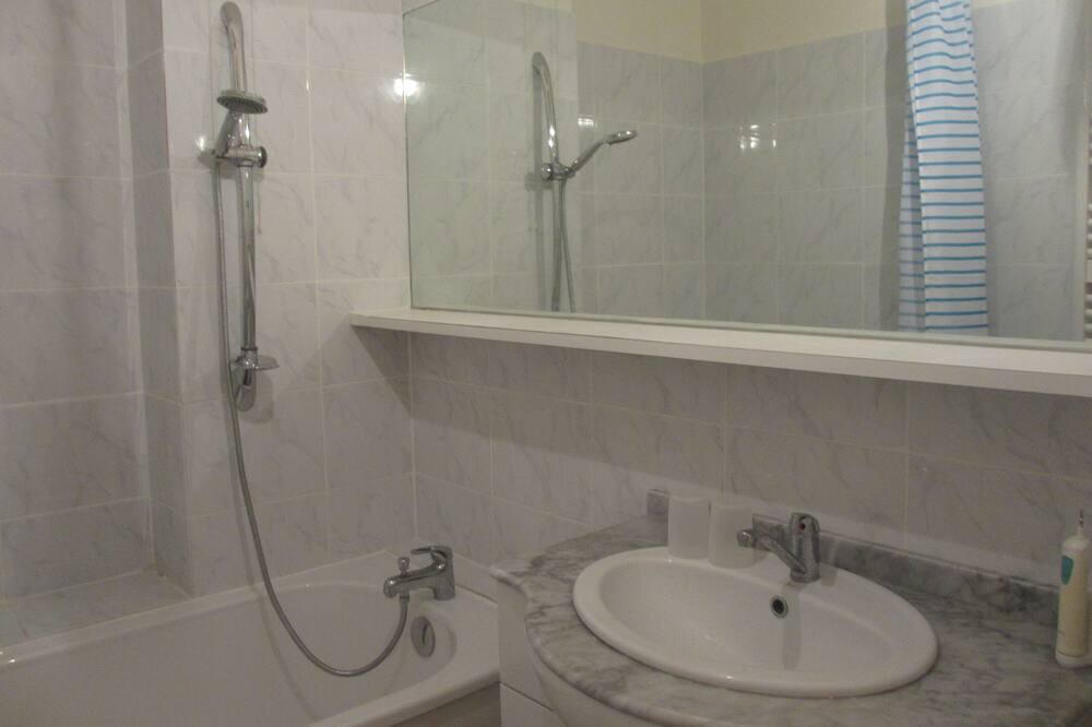 Photo of Bathroom in La Cote Radieuse