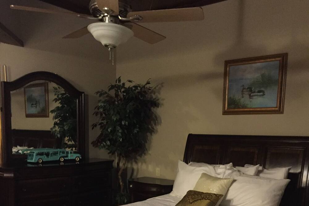 Photo of Bedroom in Fayetteville