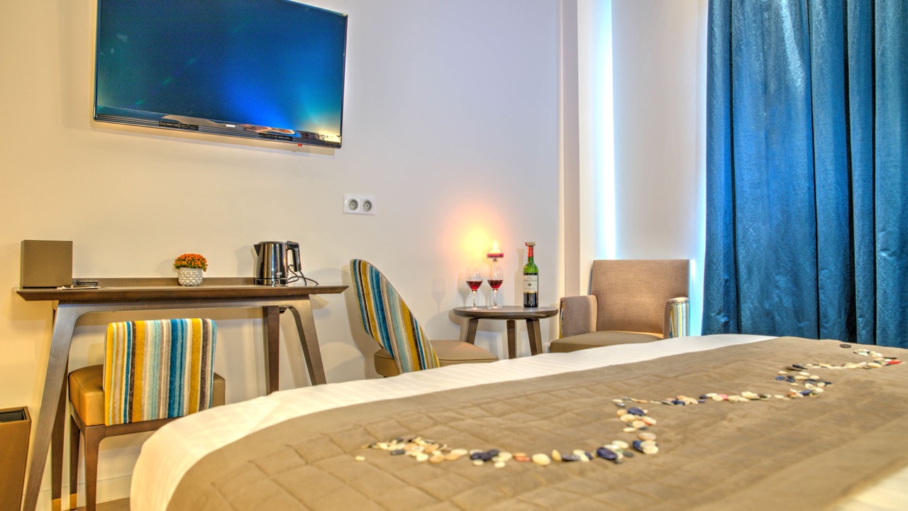 Photo of Bedroom in Meru