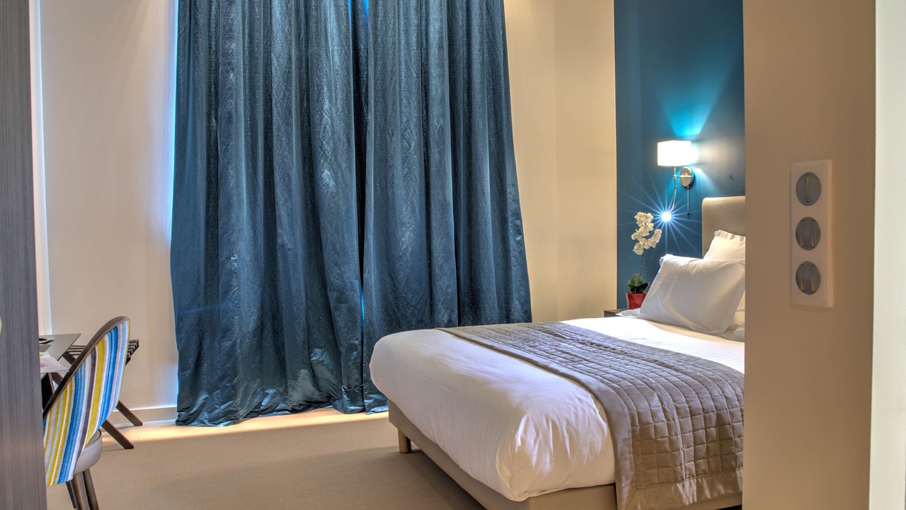 Photo of Bedroom in Meru