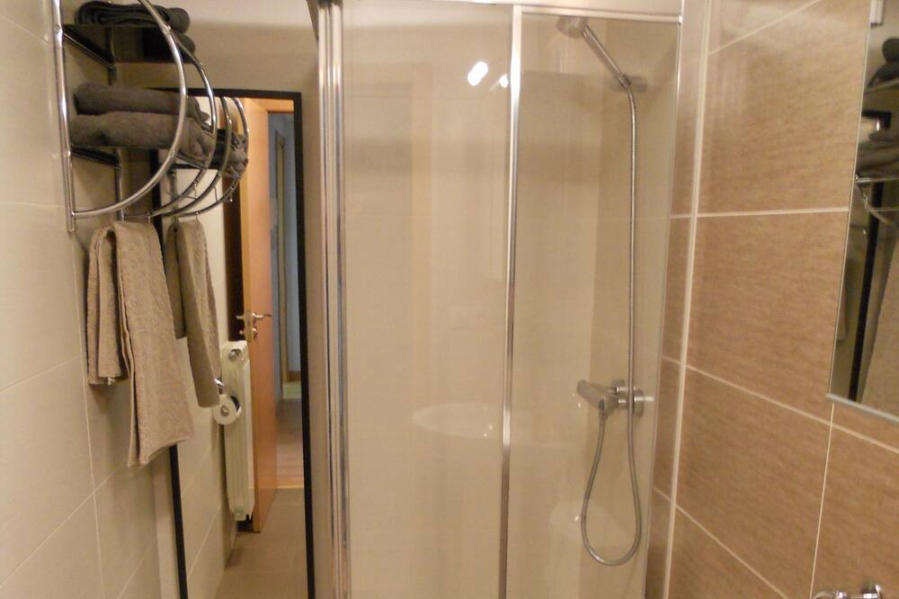 Photo of Bathroom in Lardero