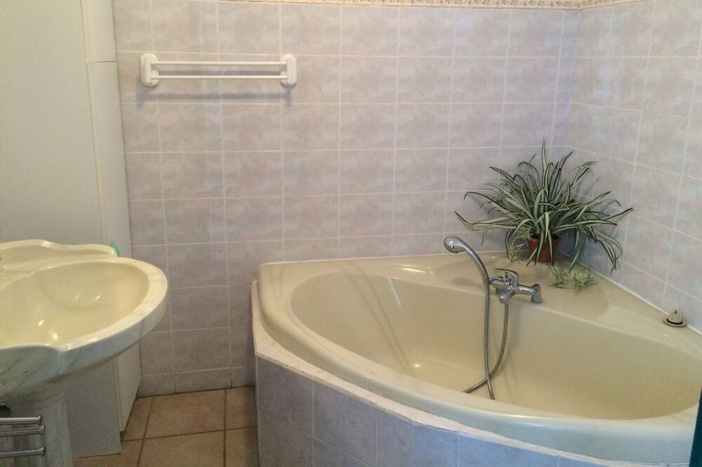 Photo of Bathroom in Albo