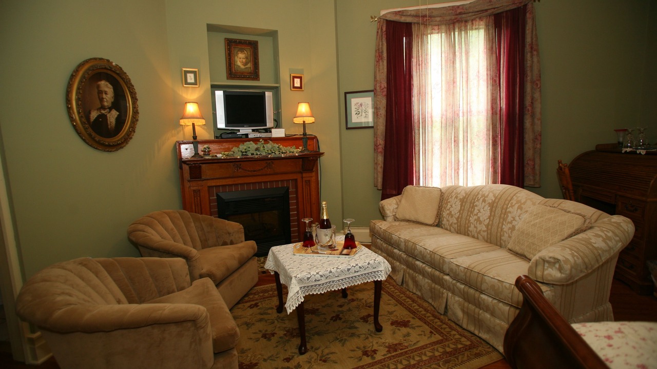 Photo of Others in Seneca Falls