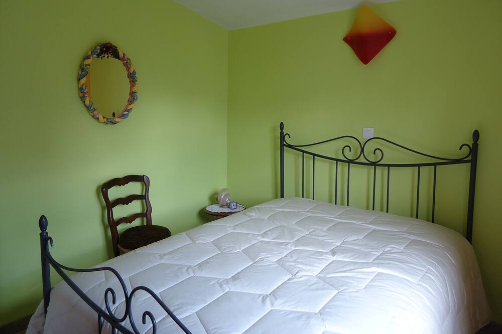 Photo of Bedroom in Lavaur