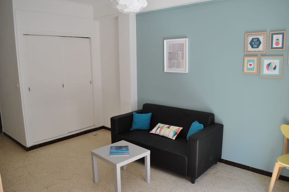 Photo of Livingroom in Lepante Quarter