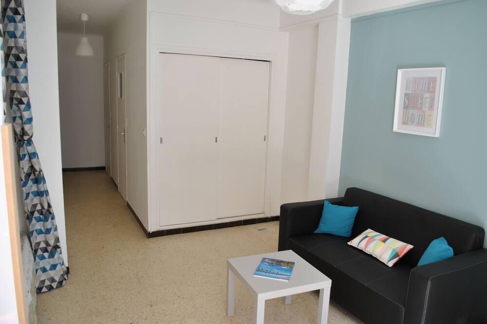 Photo of Livingroom in Lepante Quarter