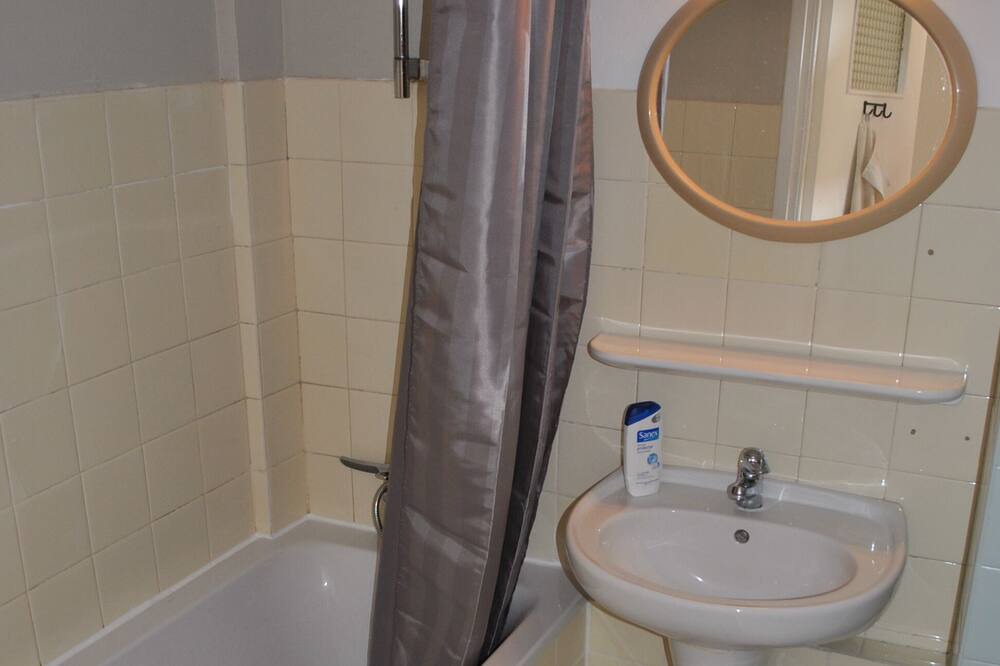 Photo of Bathroom in Lepante Quarter