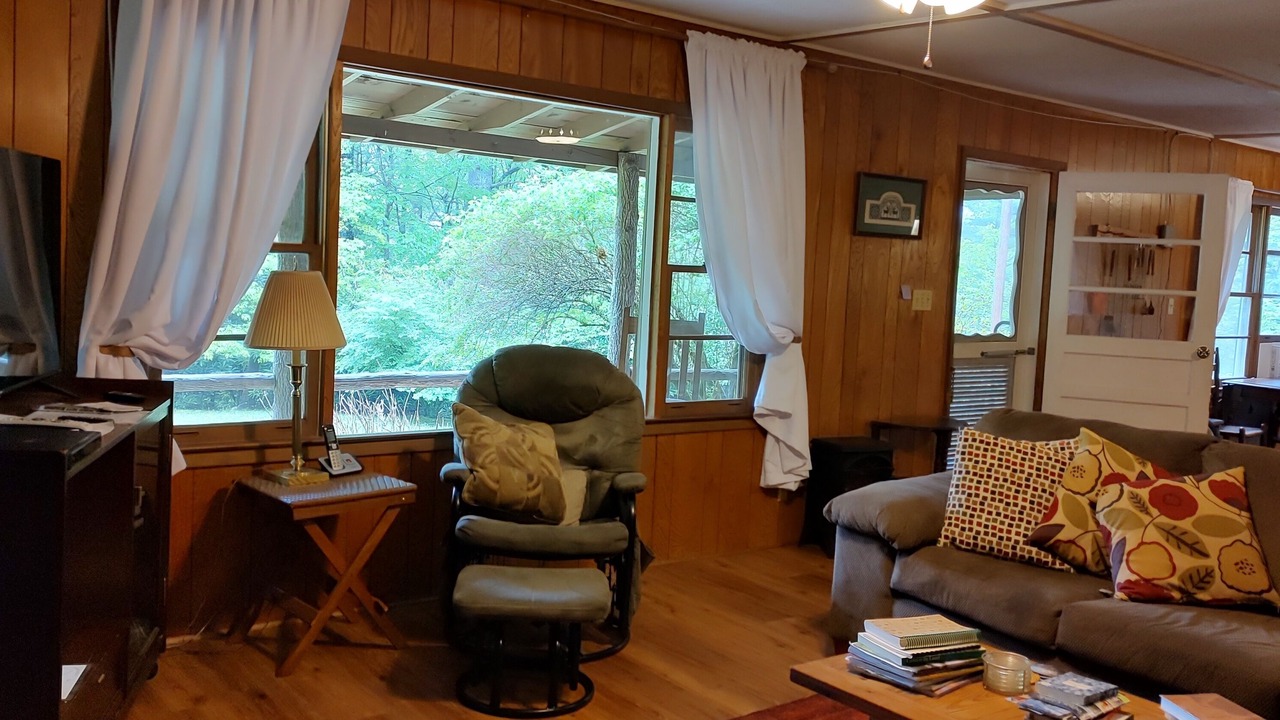 Photo of Livingroom in Cashiers