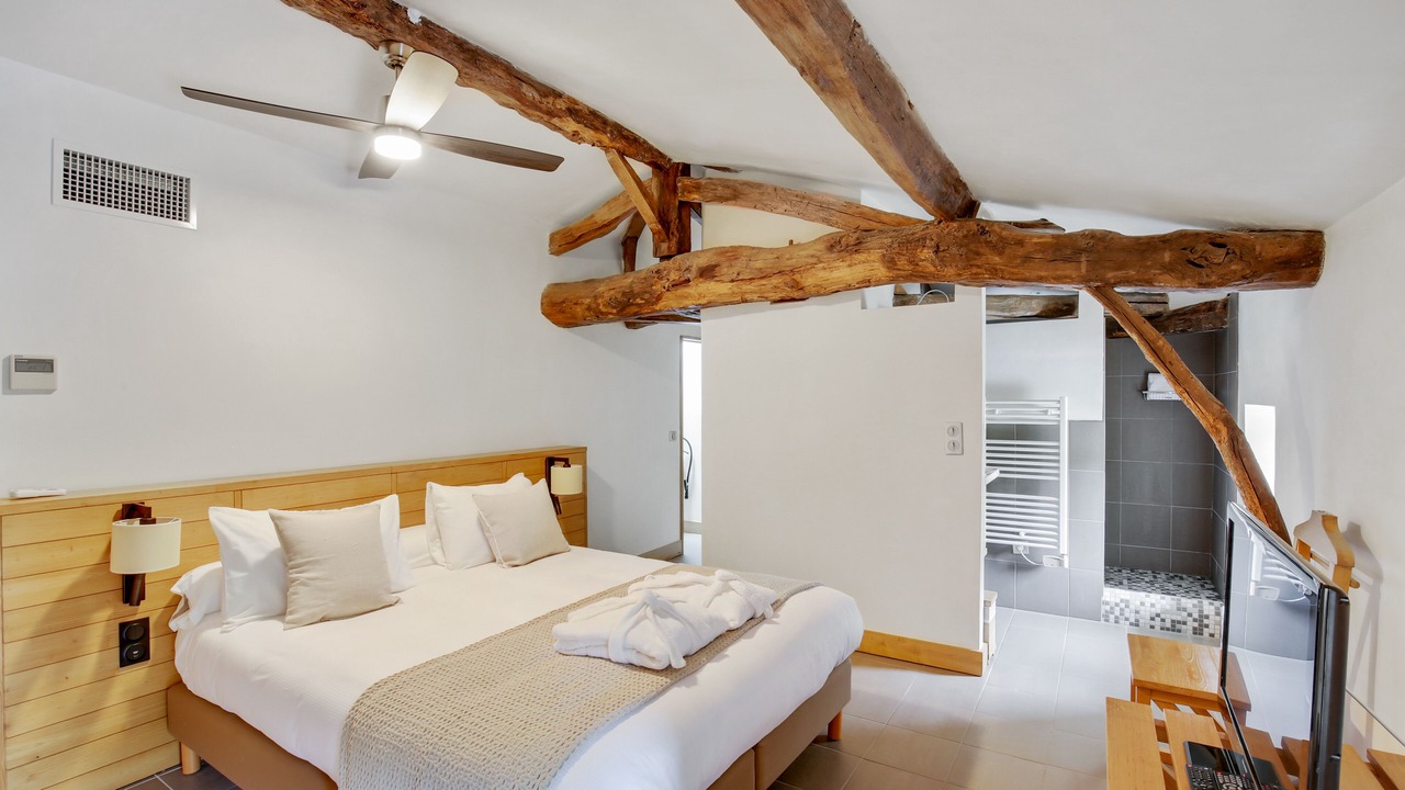 Photo of Bedroom in Saint-Etienne-De-Lisse