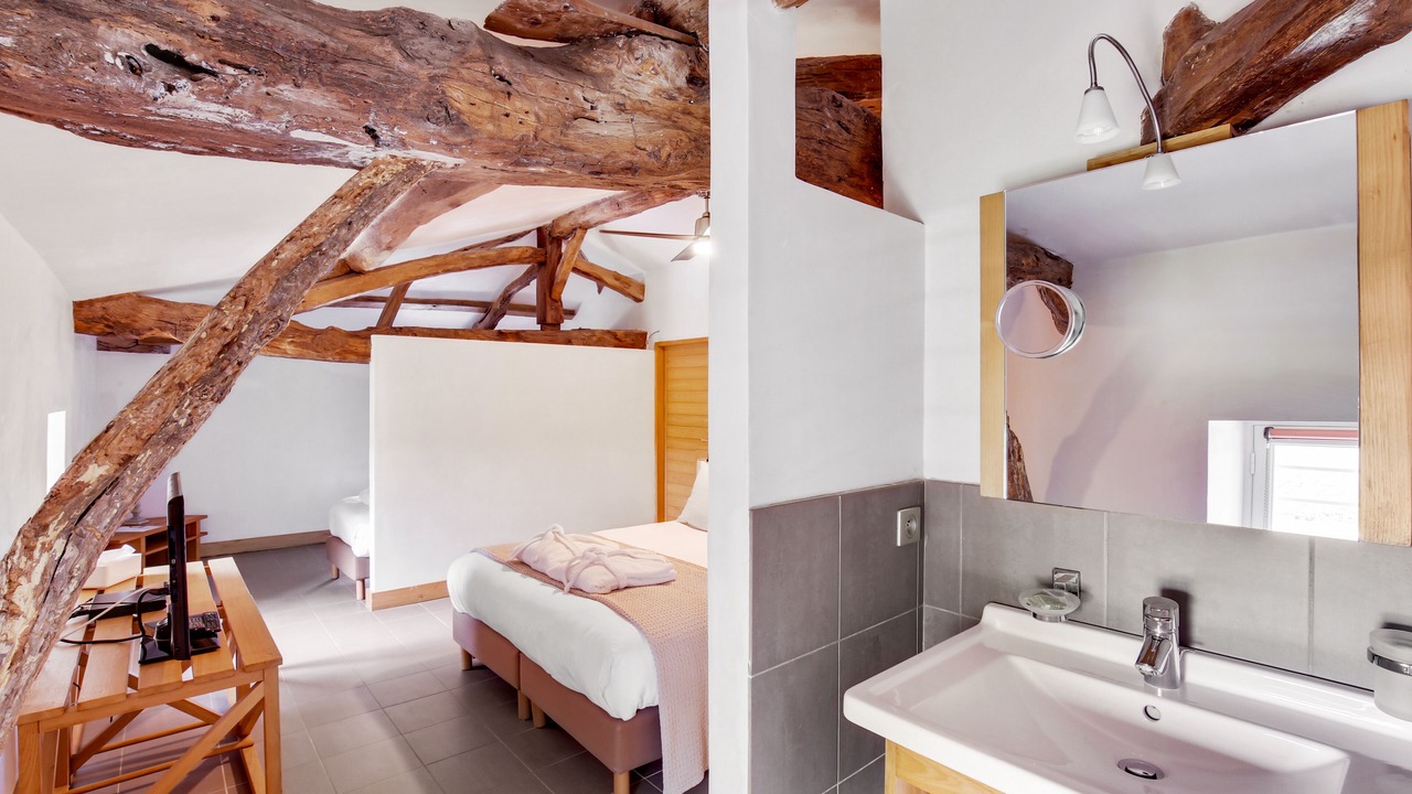Photo of Bedroom in Saint-Etienne-De-Lisse