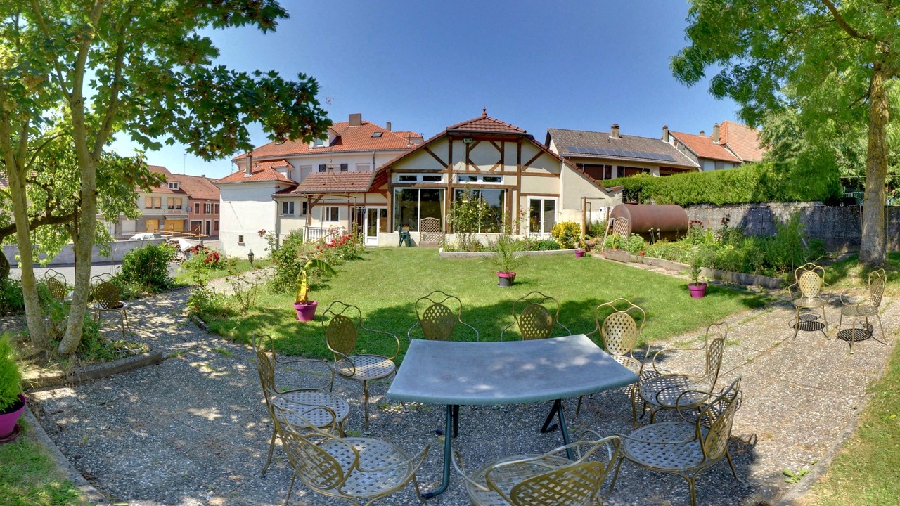 Photo of Outdoor in Hellimer