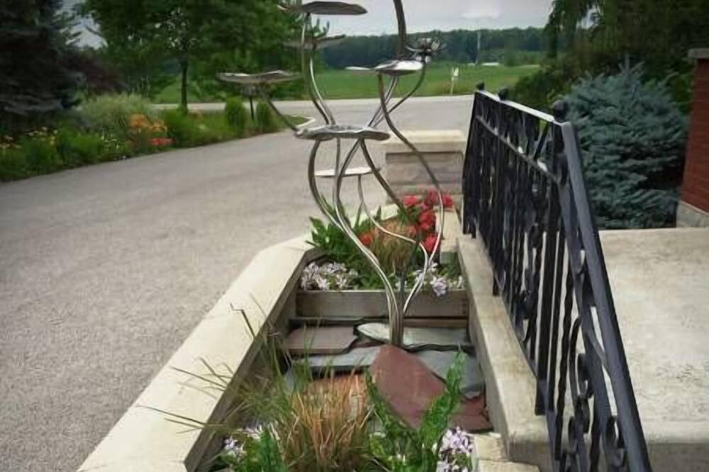Photo of Outdoor in Stratford