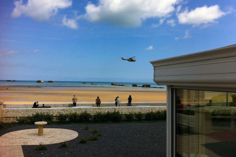 Photo of Others in Asnelles