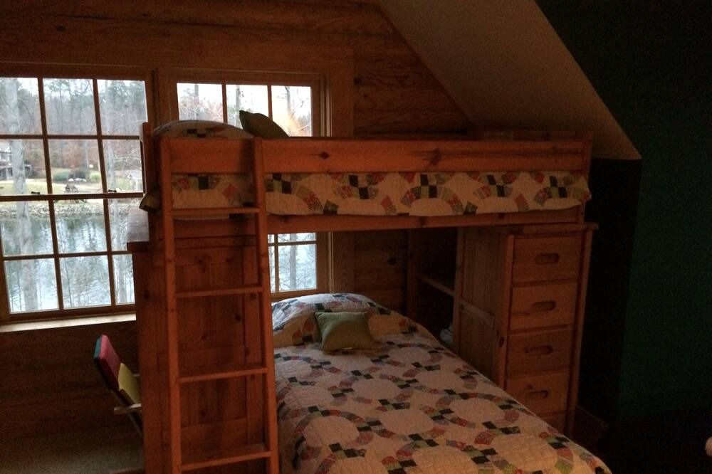 Photo of Bedroom in Bumpass