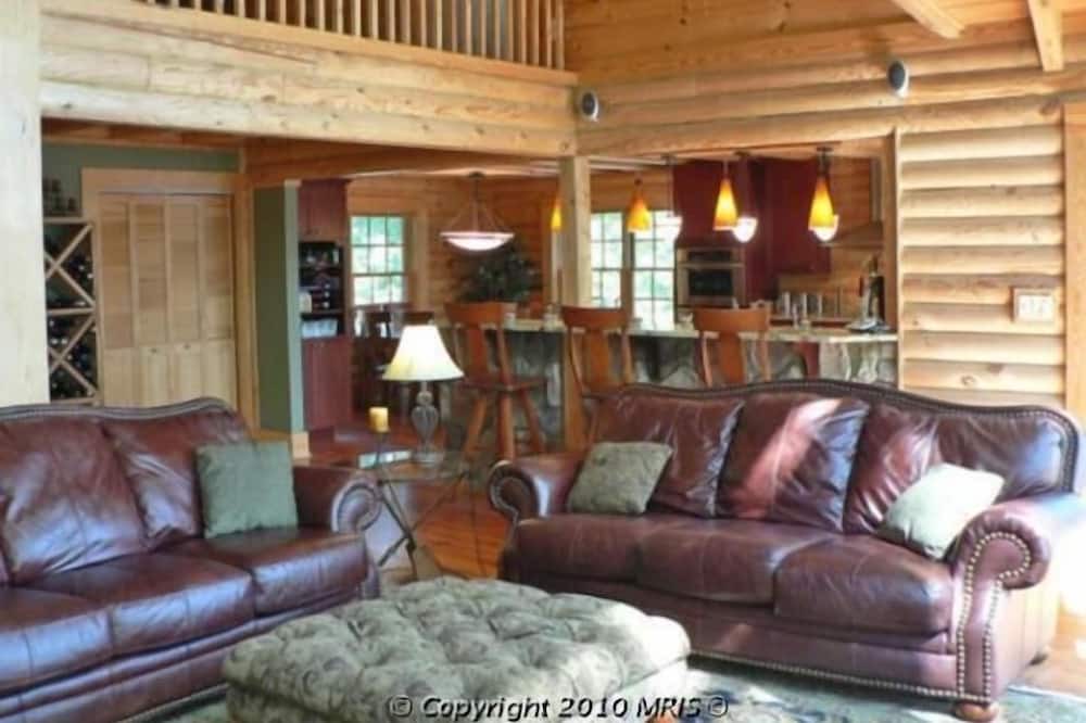 Photo of Livingroom in Bumpass